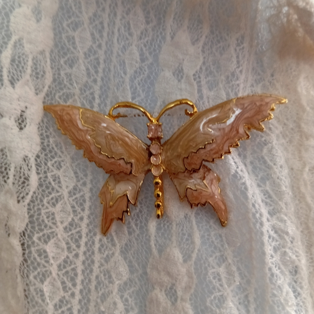 Elegant Butterfly Brooch in Gold and Cream